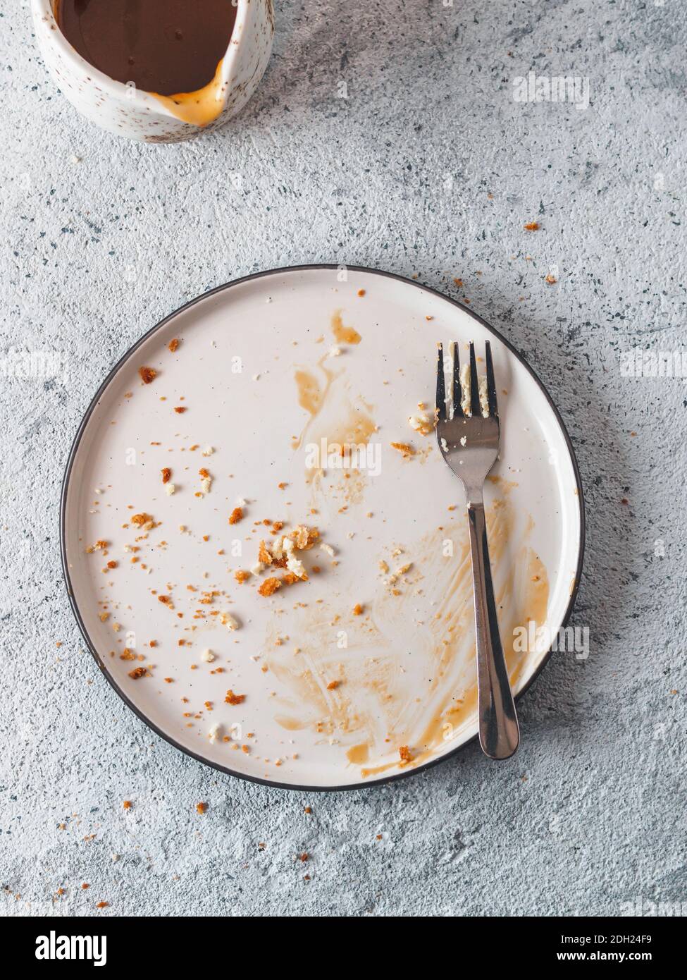 Dirty plate overhead hires stock photography and images Alamy