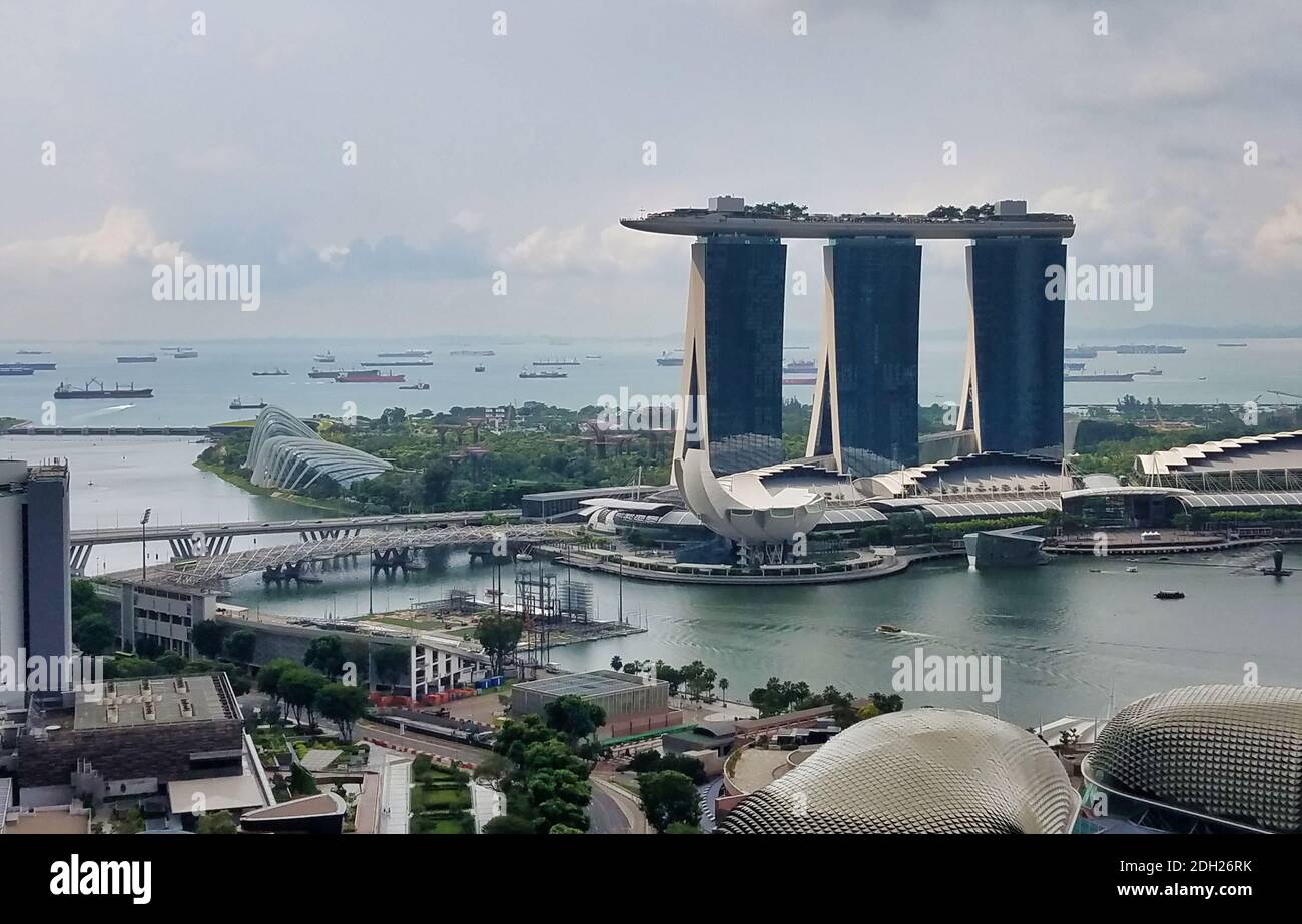 Singapore panorama sea ships hi-res stock photography and images - Alamy