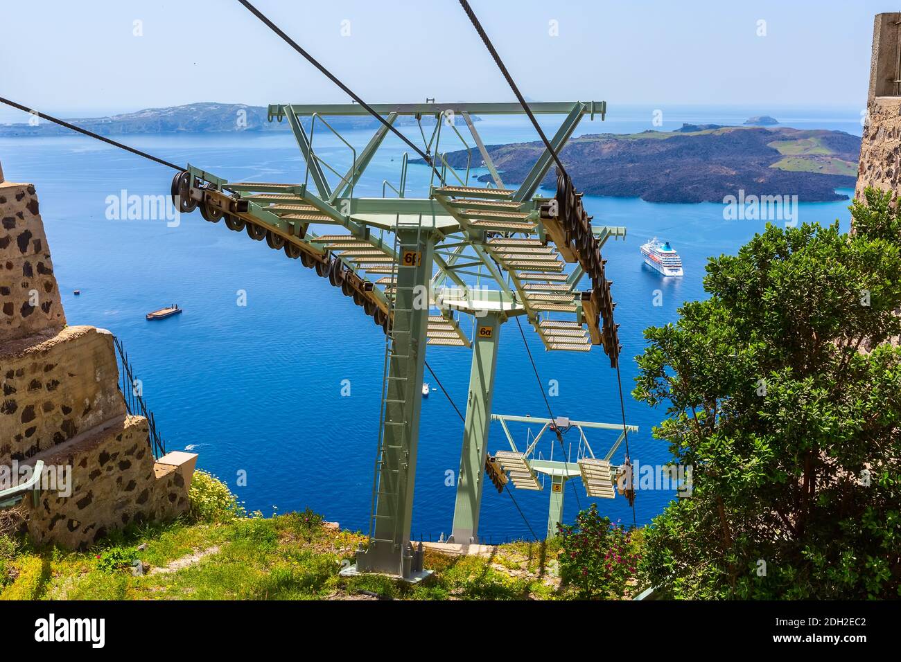 Cable car from old port in Santorini, Greece Stock Photo - Alamy