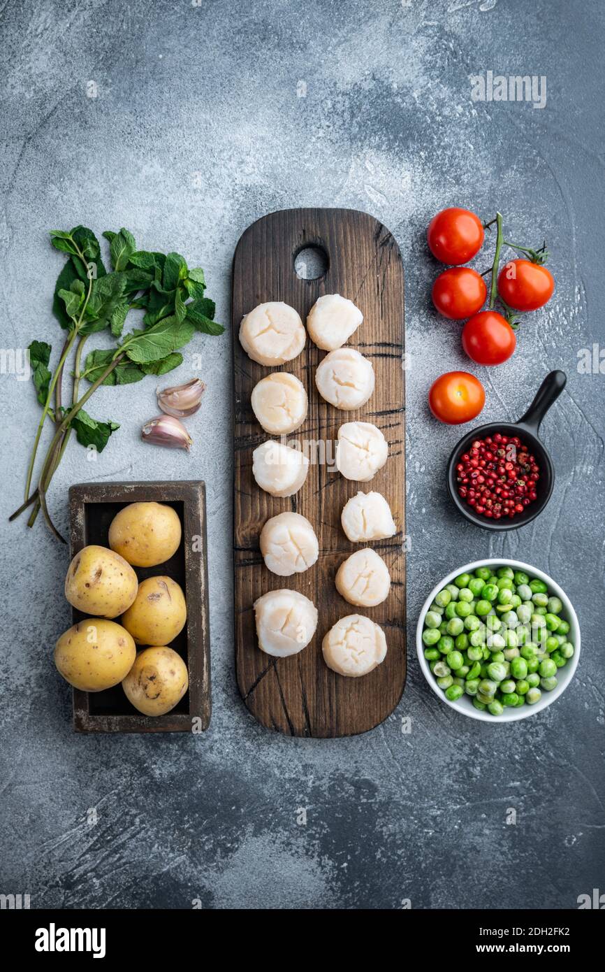 Scallops and mashed hires stock photography and images Alamy