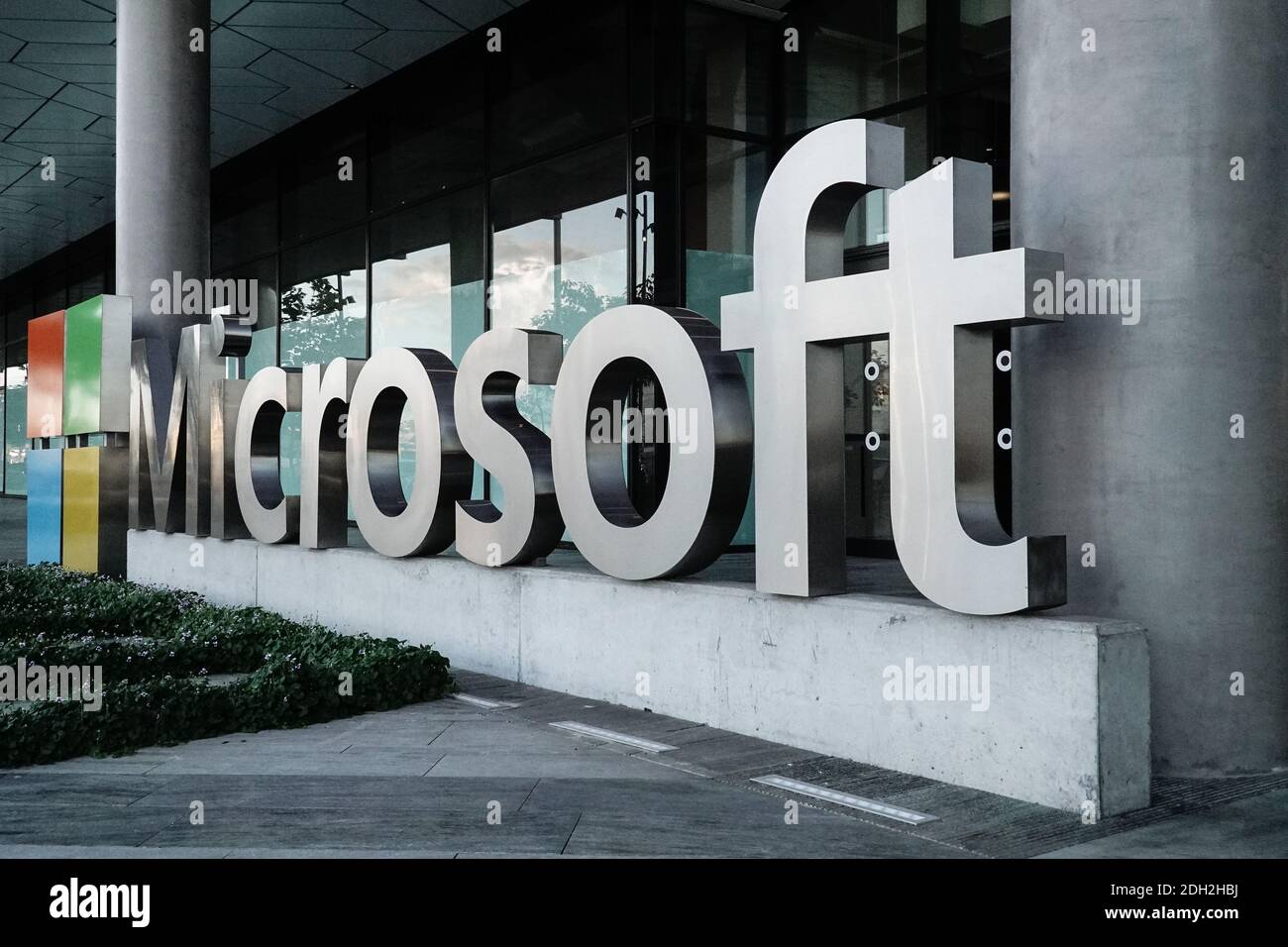 Microsoft R&D Center in Herzliya Industrial Zone, Israel Stock Photo ...