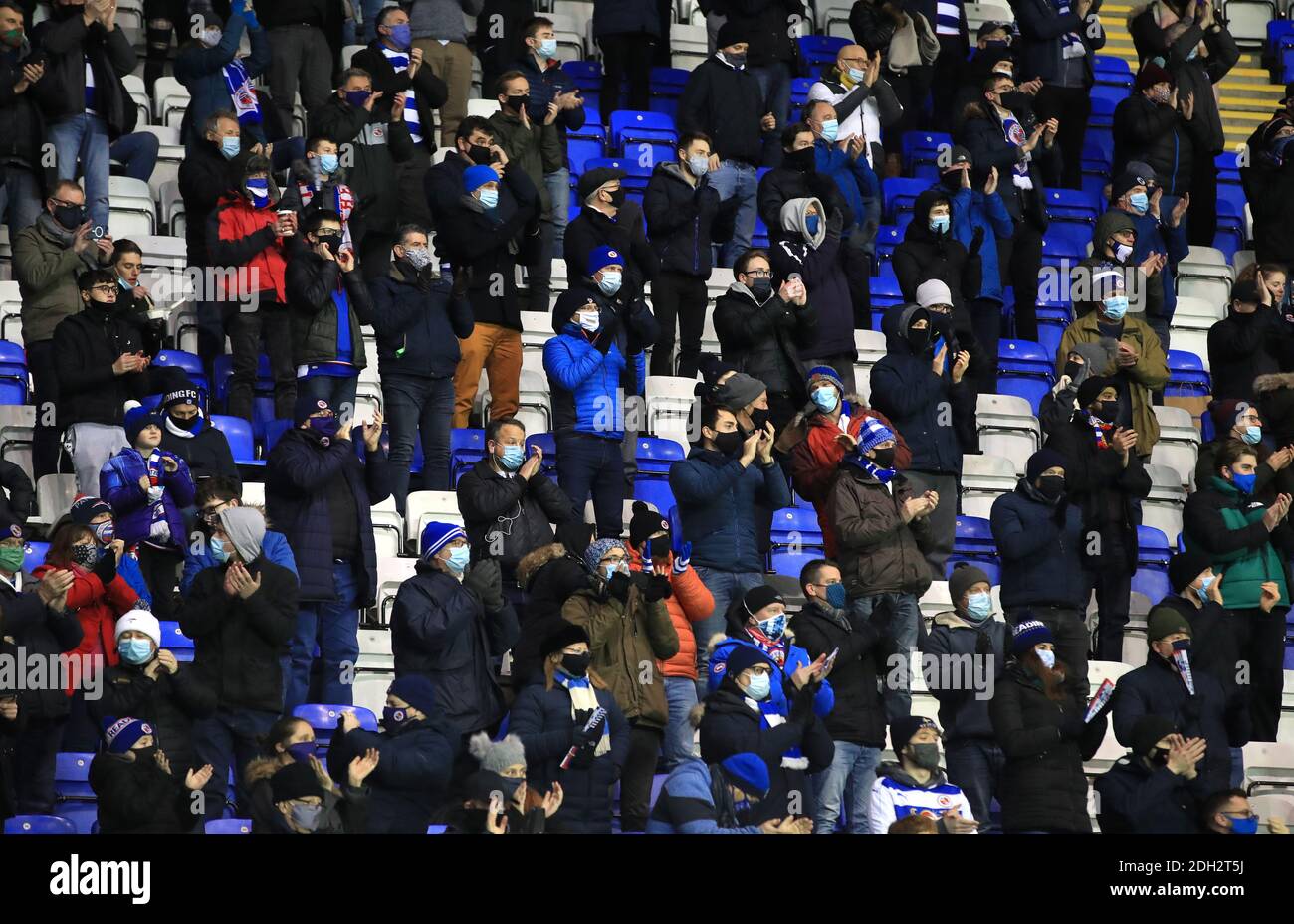 Reading fans applauds the players prior to kick-off during the Sky Bet ...