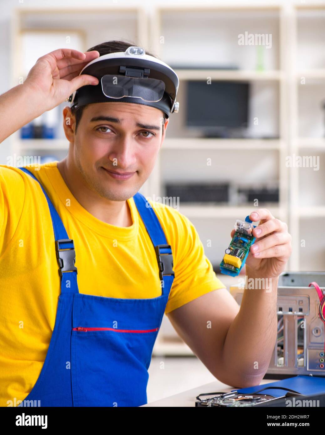 Computer repair technician repairing hardware Stock Photo Alamy