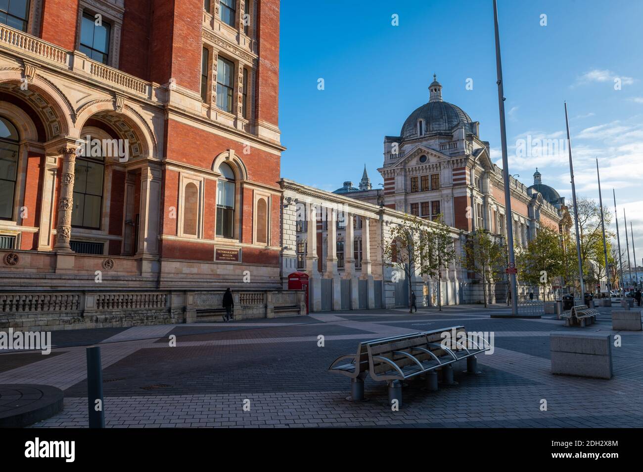 An exterior view of the Victoria and Albert Museum in London Knightsbridge. One of Britain's major historic institutions. Stock Photo