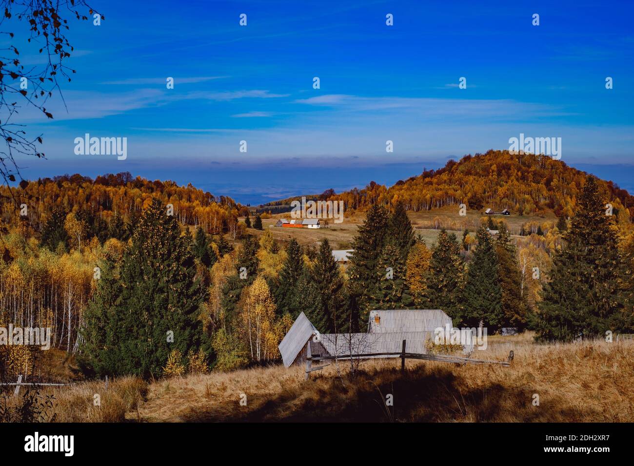 beautiful autumn landscapes in the Romanian mountains, Fantanele ...