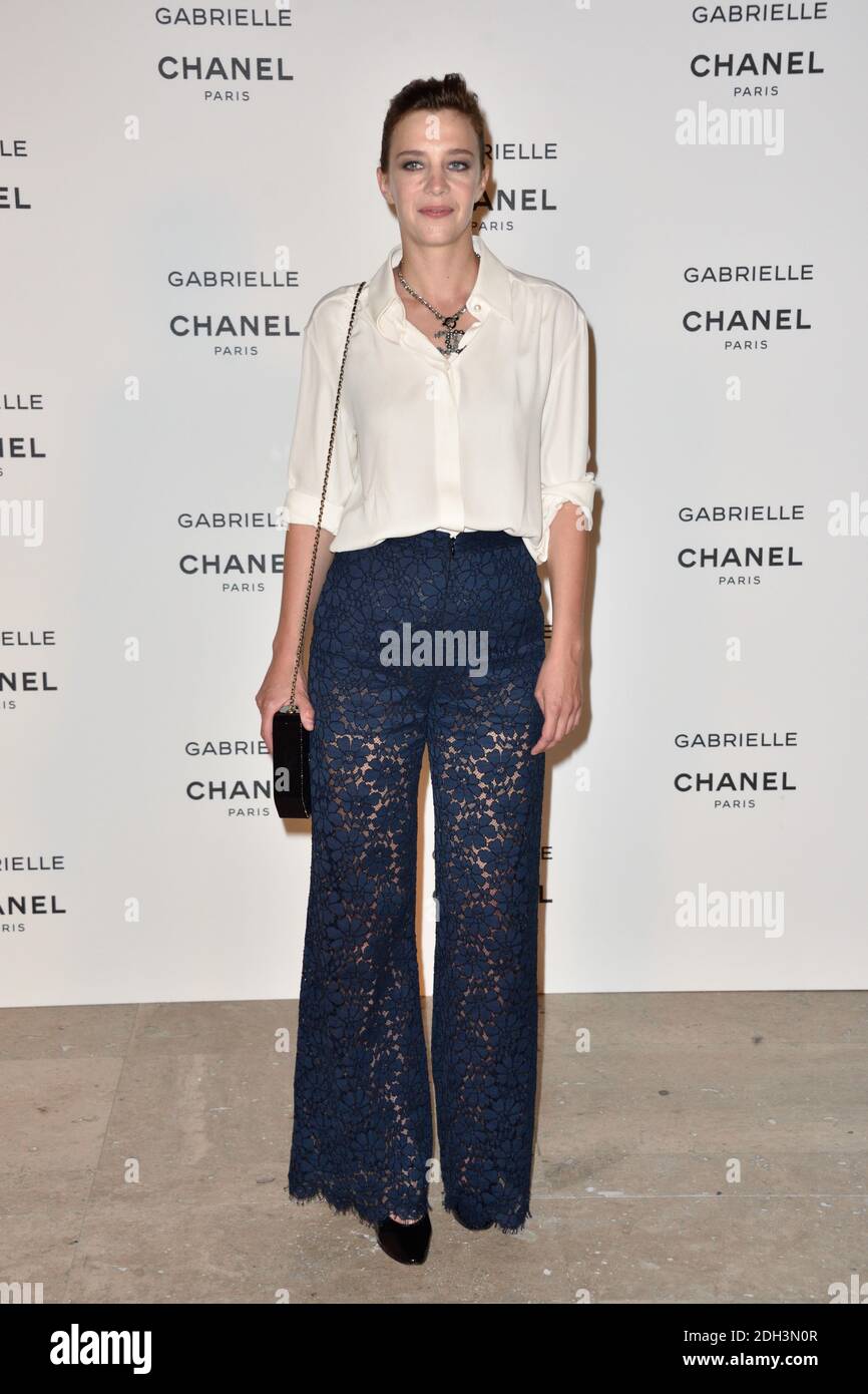 Chemise' hi-res stock photography and images - Page 30 - Alamy