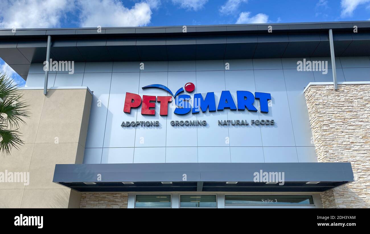 Orlando, FL USA January 29, 2020 A view of the storefront of