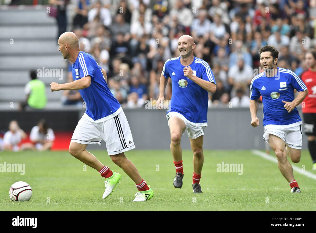 Sport football ruud van nistelrooy fabien barthez hi-res stock photography  and images - Alamy