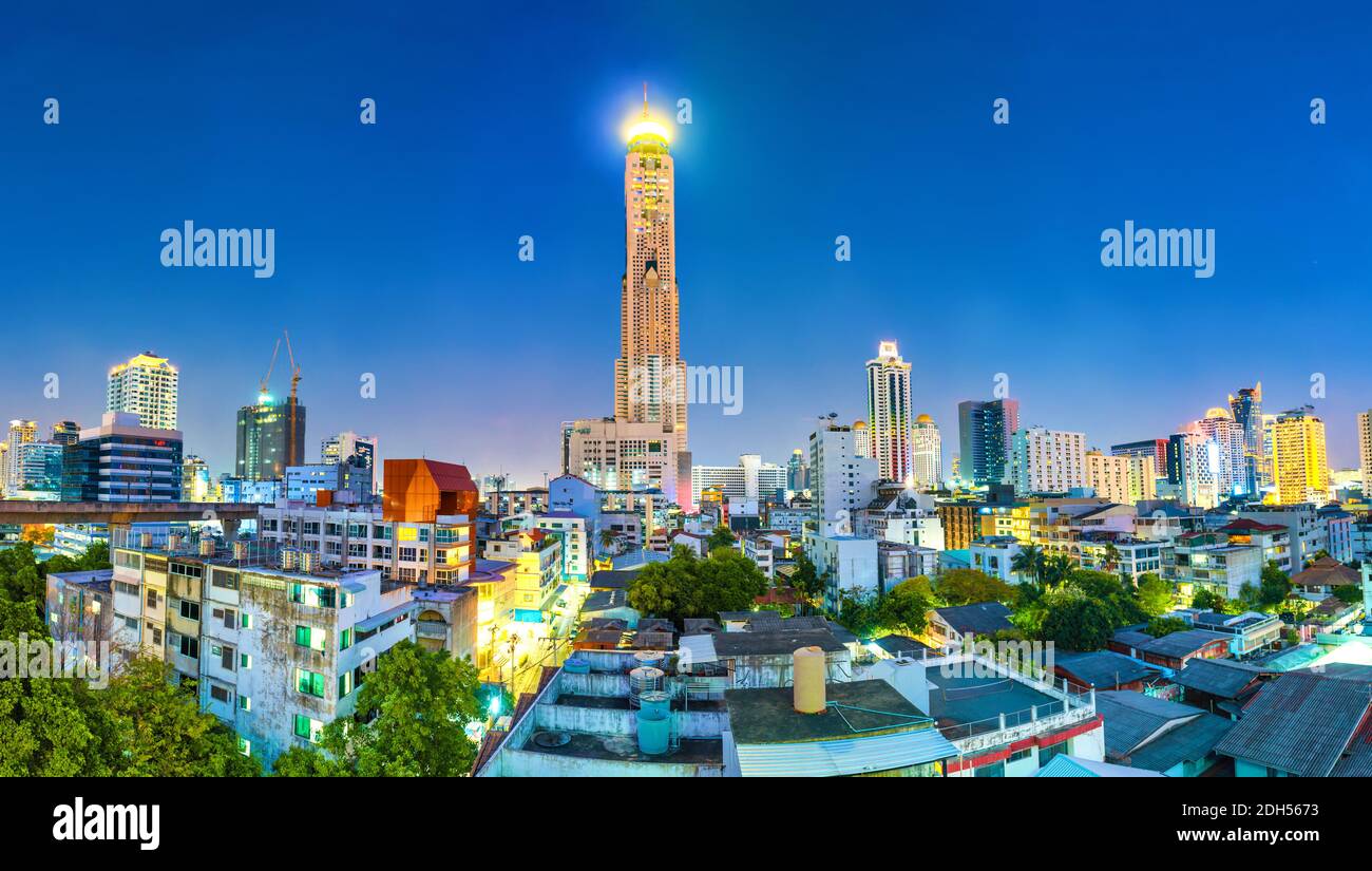 Bangkok city at night Stock Photo - Alamy
