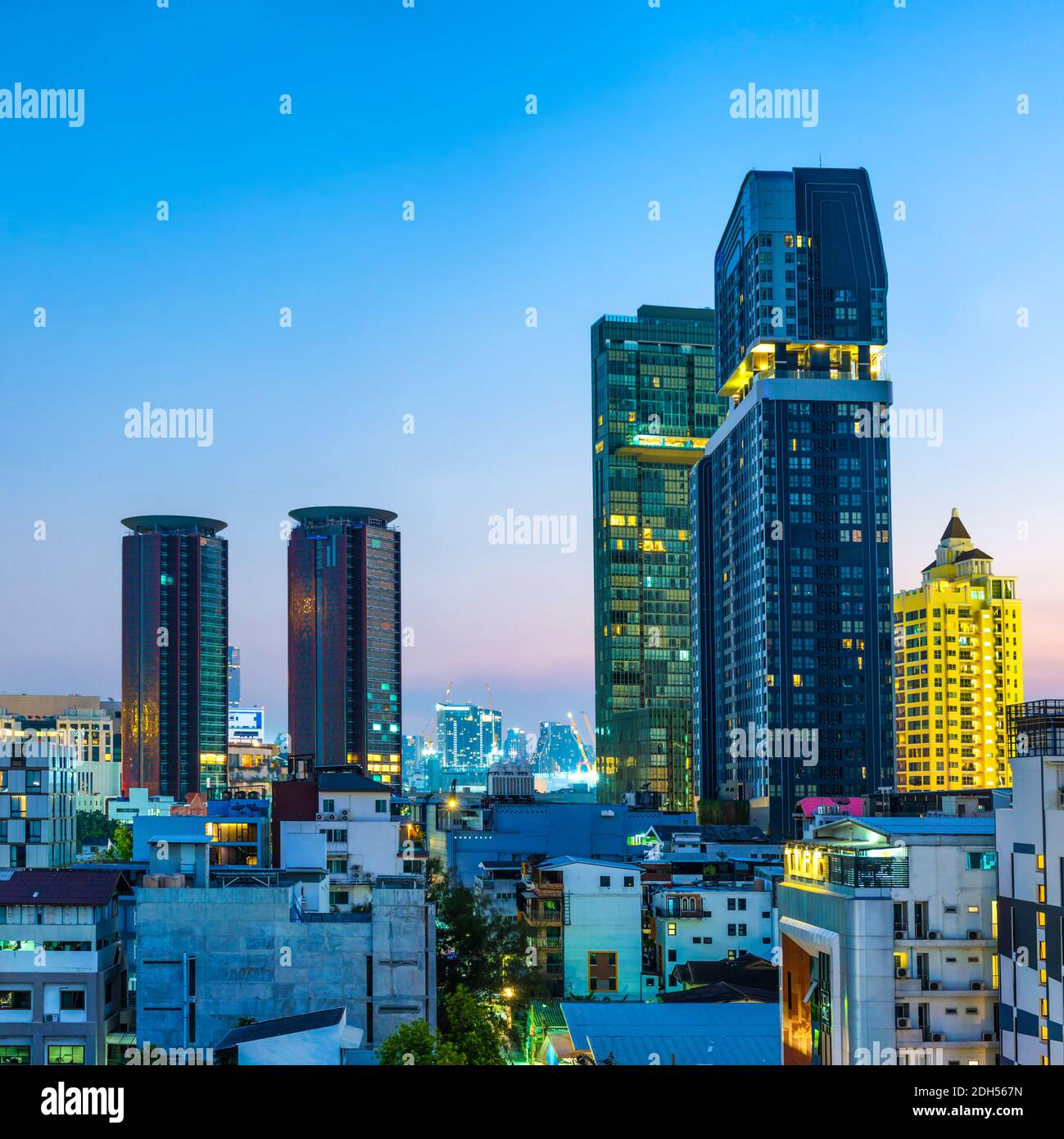 Bangkok city at night Stock Photo - Alamy
