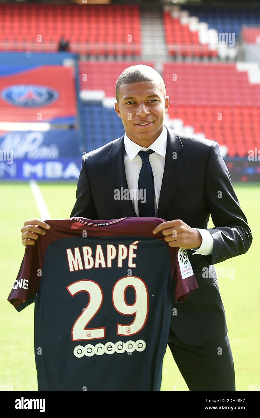 Psg S New Player Kylian Mbappe Is Unveiled Alongside Paris Saint Germain President Nasser Al Khelaifi During A Press Conference At The Parc Des Princes Following His Transfer From Monaco Fc To Paris Saint