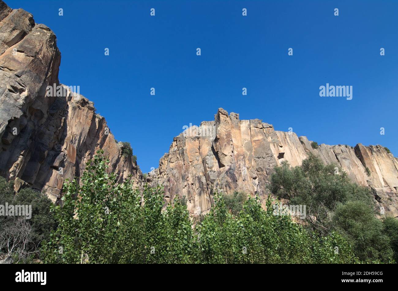 Ihlara Canyon is a gorge 16 km long and lush vegetation that cuts