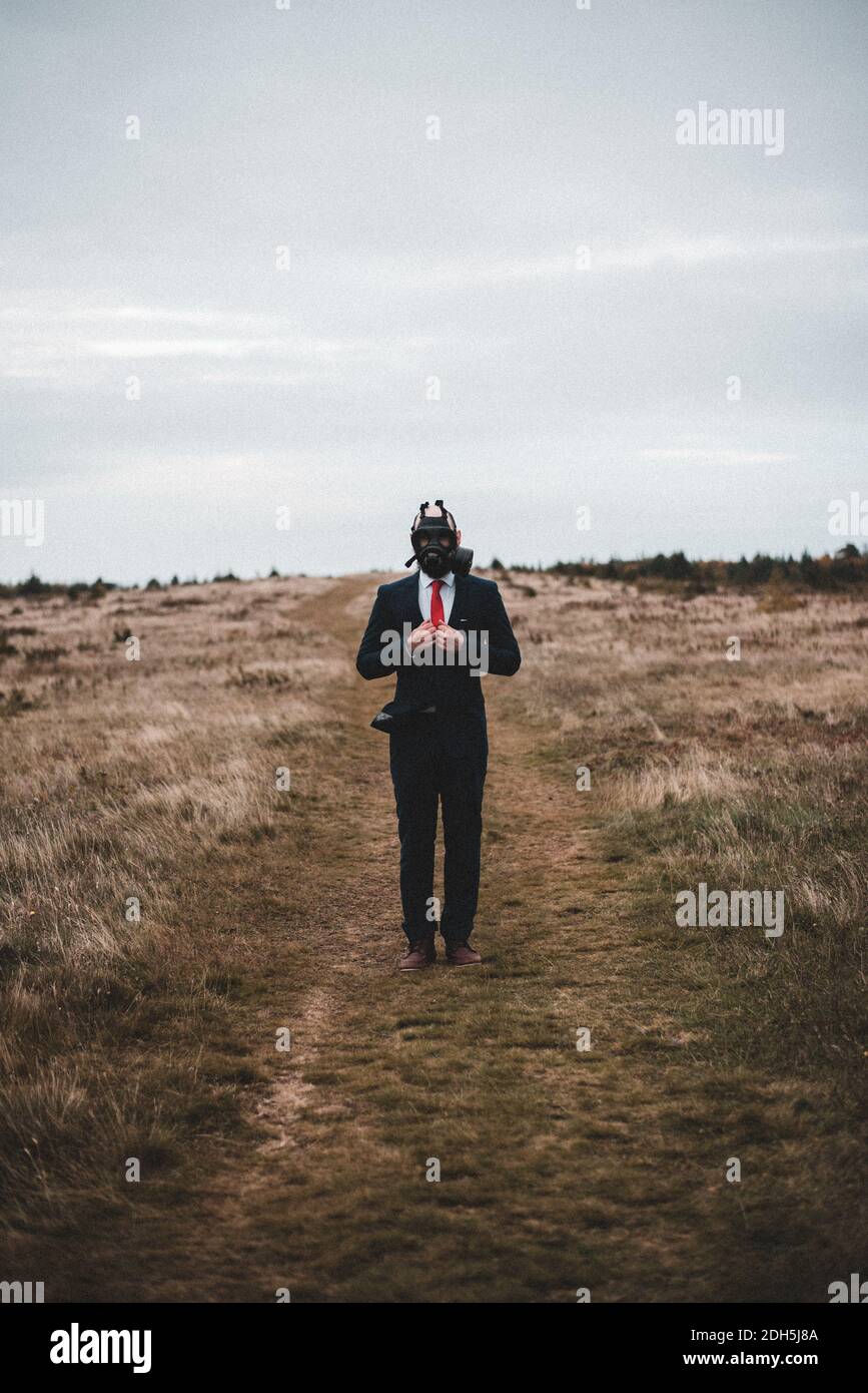 Man wearing gas mask business hi-res stock photography and images - Alamy