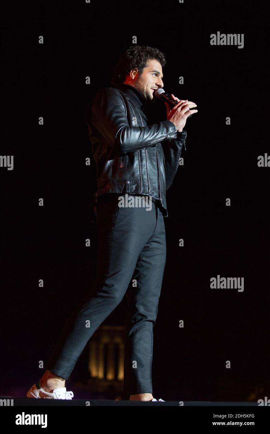 Amir Haddad at concert after the attribution wednesday of the Olympic