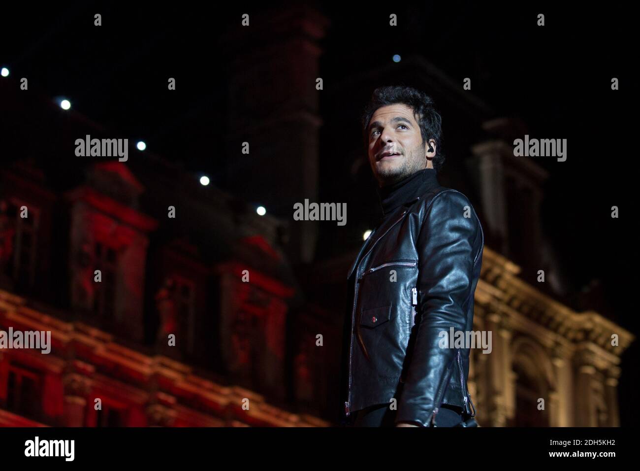 Amir Haddad at concert after the attribution wednesday of the Olympic