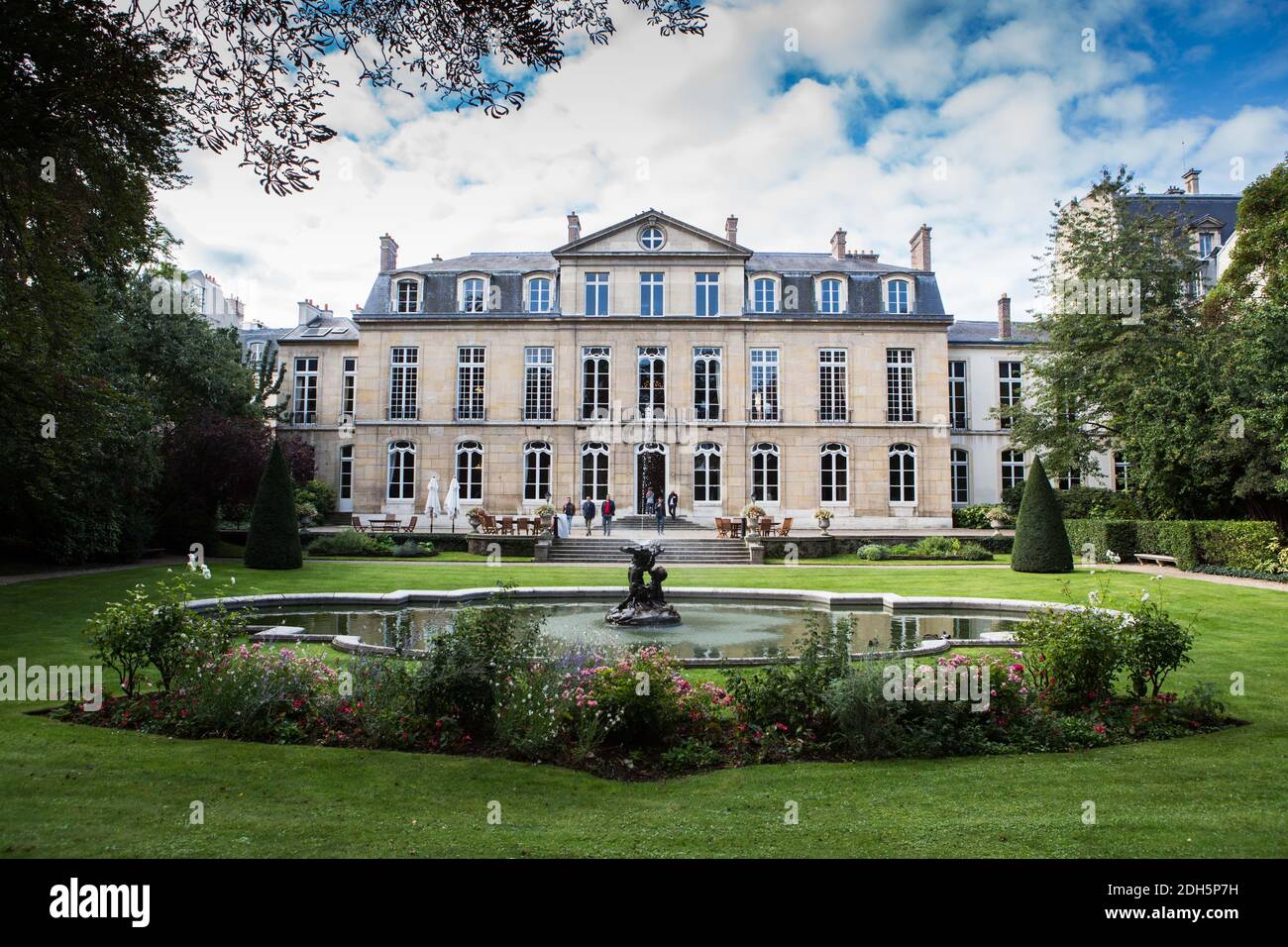 Garden - Illustration of Ministry of Territorial Cohesion at the Hotel