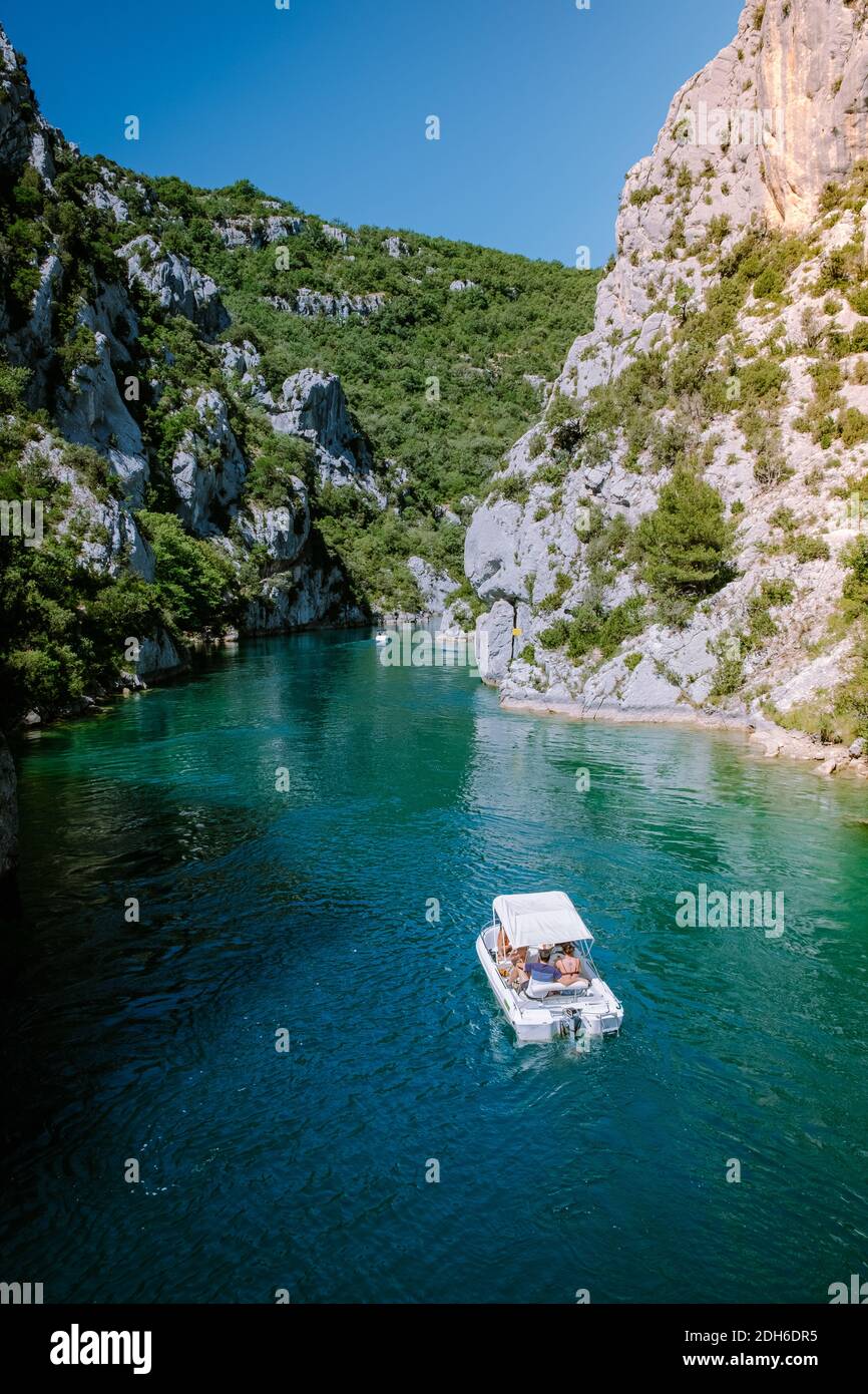 View to the cliffy rocks of Verdon Gorge at lake of Sainte Croix, Provence, France, near Moustiers Sainte Marie, department Alpe Stock Photo