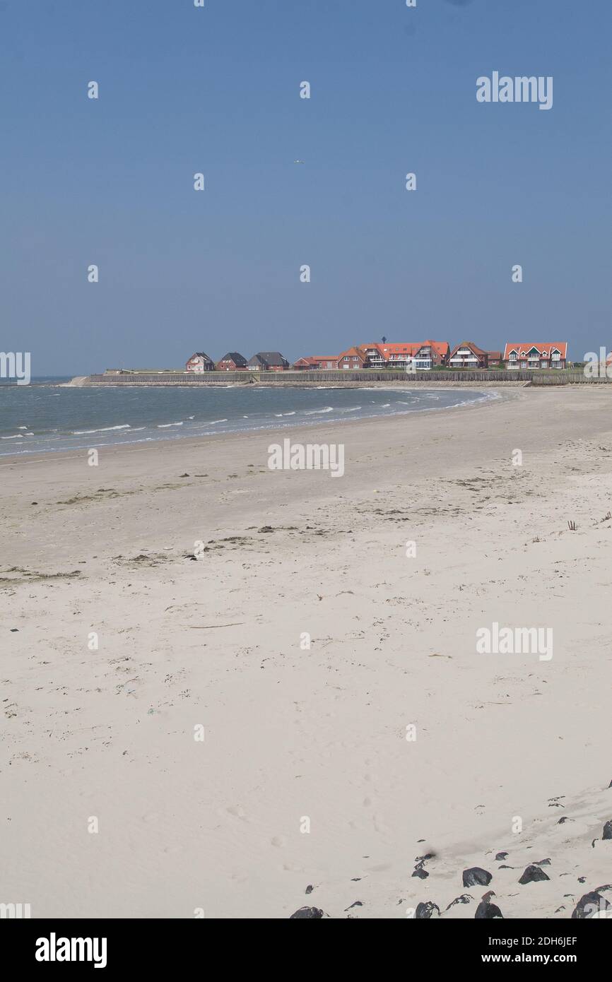 Vertical shot sandy beach hi-res stock photography and images - Alamy