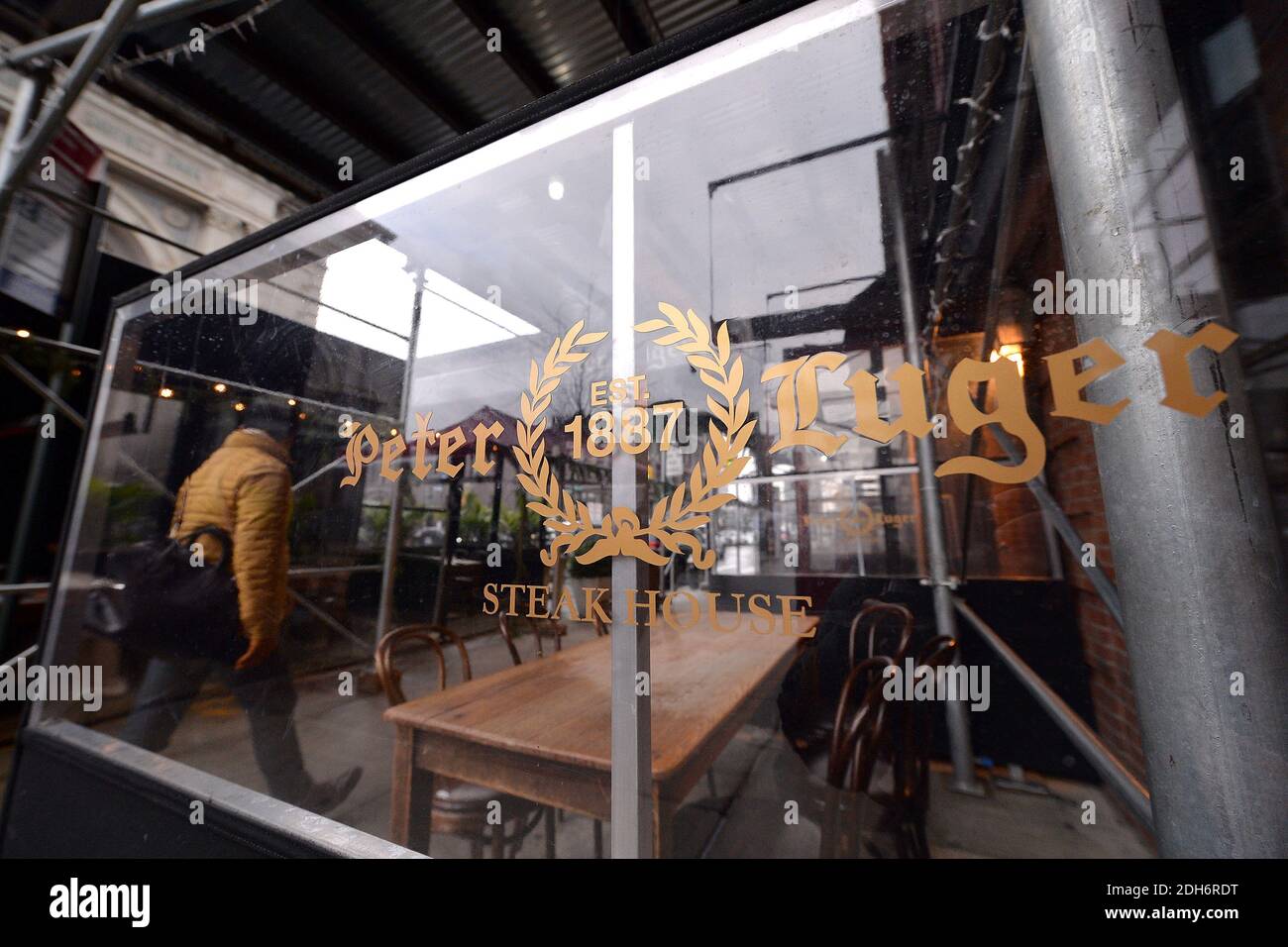 Steak outdoor dining store