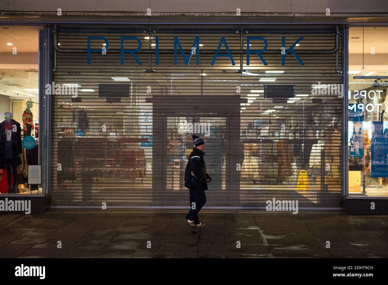 Opening shop shutters hires stock photography and images Alamy