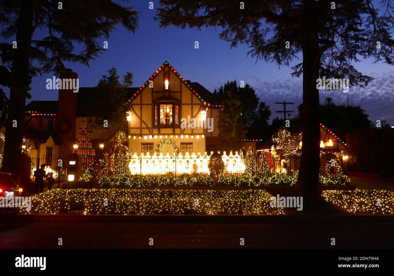 Moorpark Christmas Tree Lighting 2022 Composer Christmas High Resolution Stock Photography And Images - Alamy