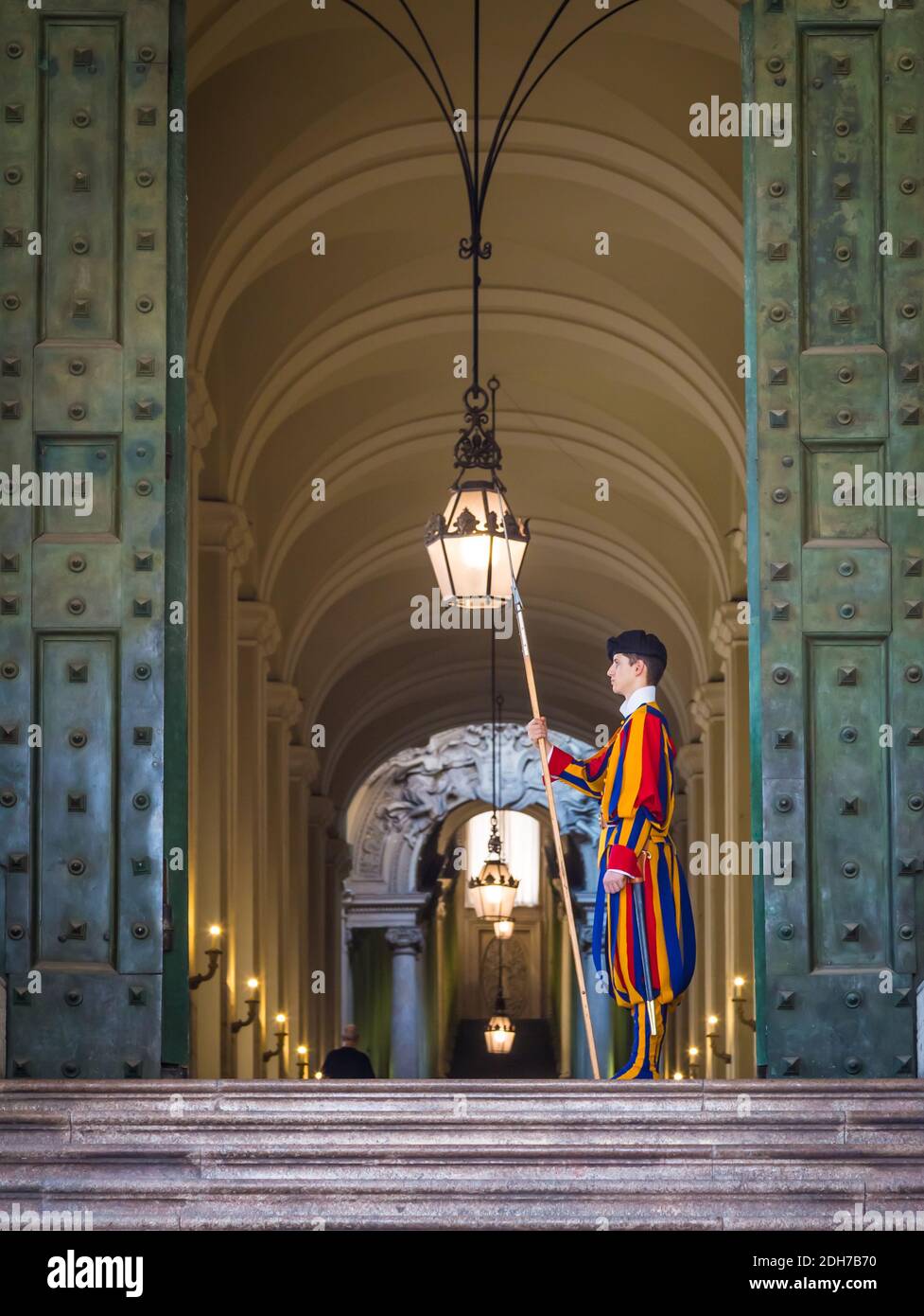 Pontifical Swiss Guard Stock Photo - Alamy