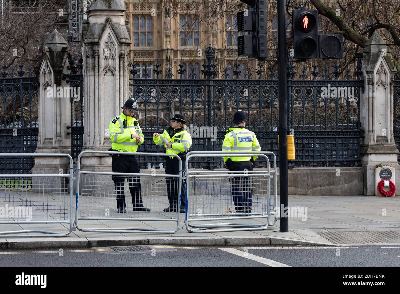Police Officers on duty outside the Houses of Parliament in London, UK ...