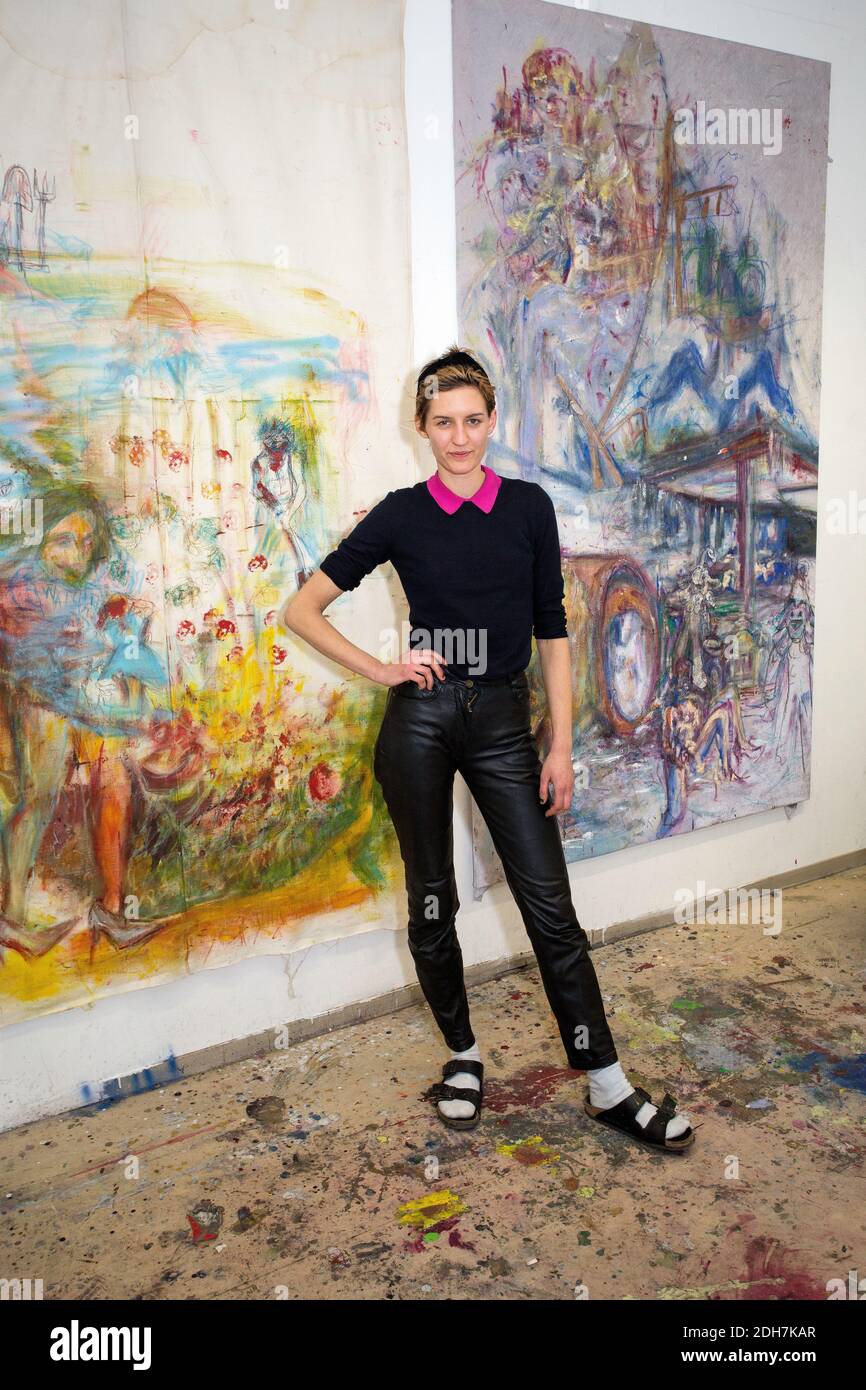 Painter at her exhibition opening at Atelierfrankfurt, Frankfurt am Main, Hesse , Germany Stock Photo