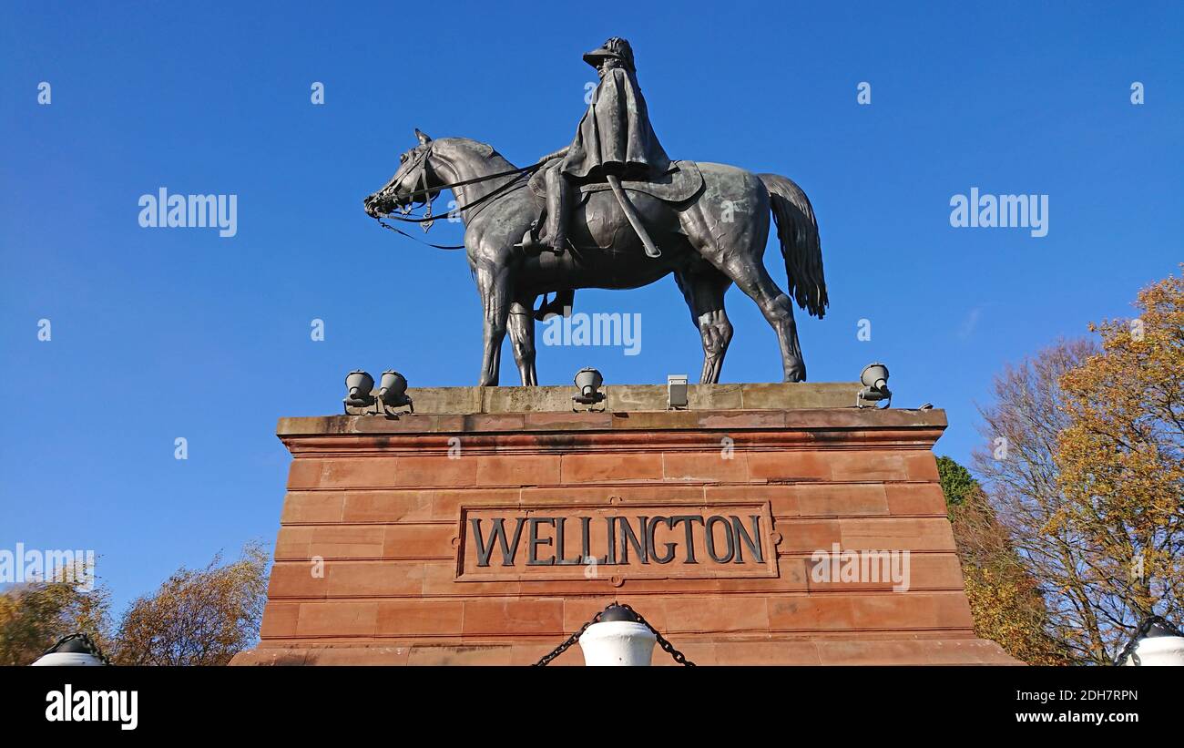 Photos for a feature on Wellesley Woodland, Aldershot - Autumn weekend walks feature. The Wellington Statue. Stock Photo