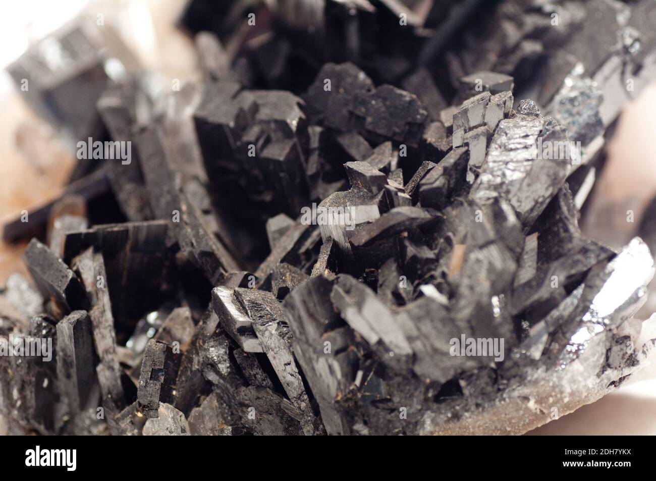wolframite, a tungsten cousin used in lightbulb filament manufacturing