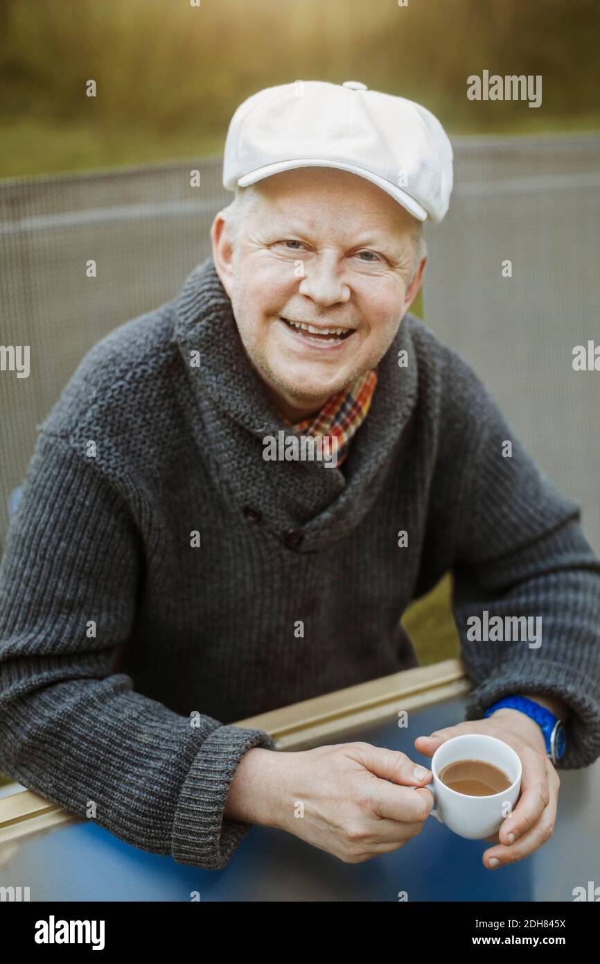 Happy man coffee cup hires stock photography and images Alamy — free download