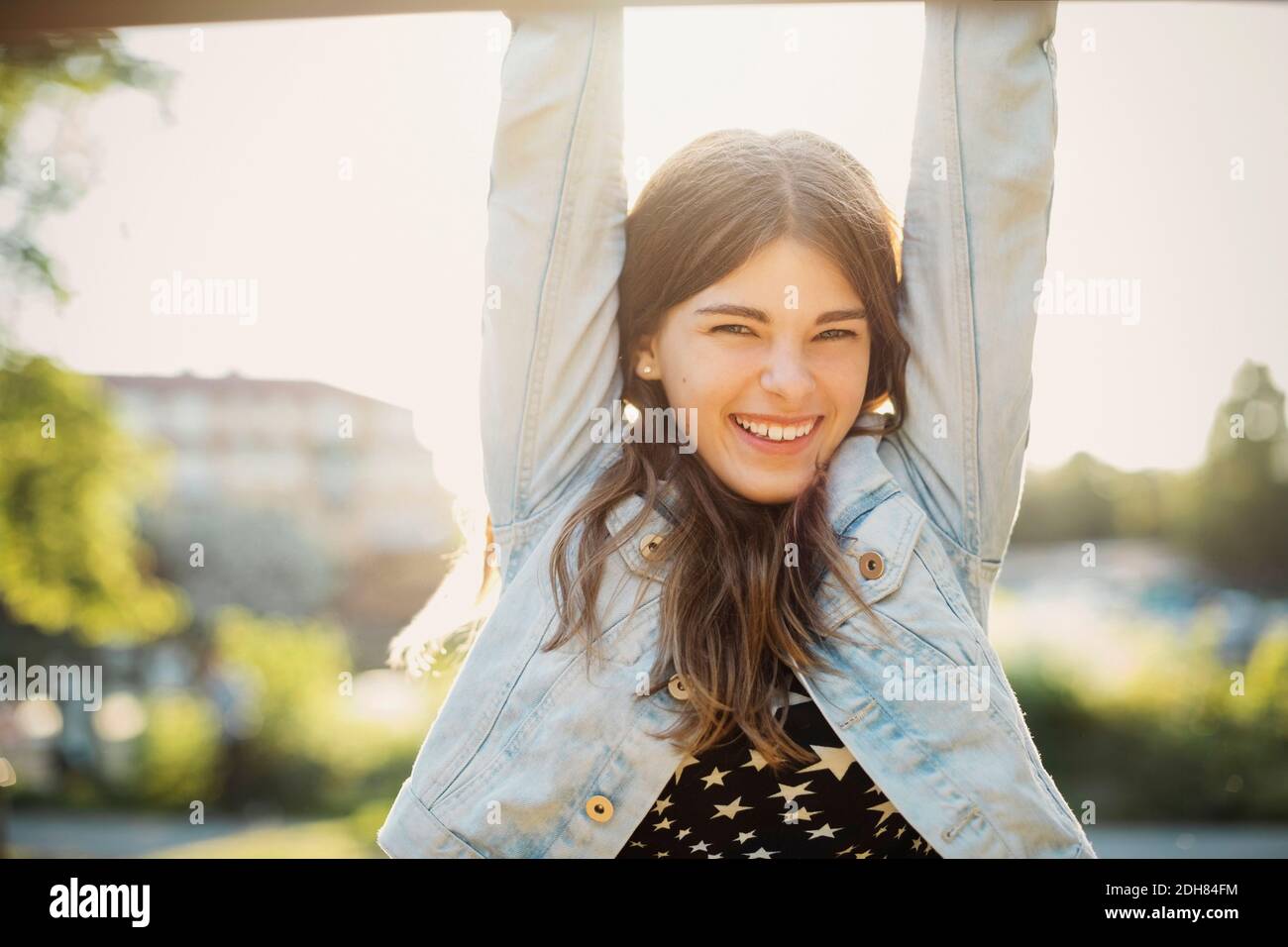 Happy teenager portrait hi-res stock photography and images - Alamy