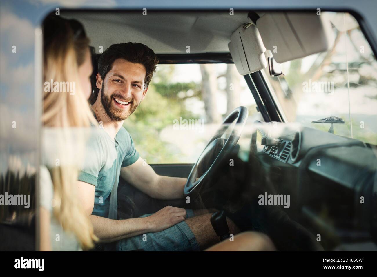 Happy man woman enjoying hi-res stock photography and images - Alamy