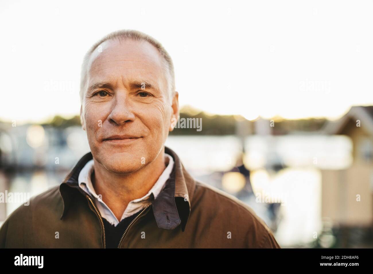 Outdoor portrait senior man hi-res stock photography and images - Alamy