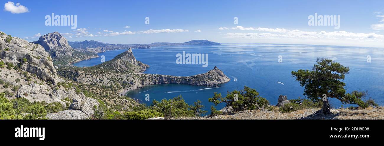 Beautiful view along the sea coast Stock Photo - Alamy