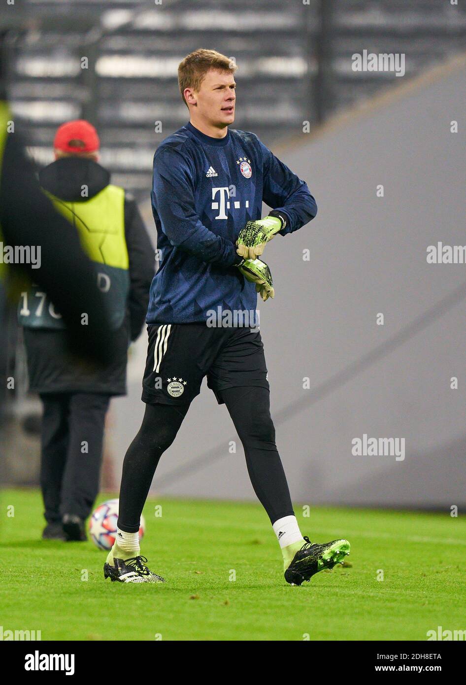 Alexander NUEBEL, goalkeeper FCB 35 Gymnastics, stretching, warming up, warm-up, preparation for the game,  in the match  FC BAYERN MUENCHEN - LOKOMOTIVE MOSKAU 2-0 of football UEFA Champions League group stage in season 2020/2021 in Munich, December 9, 2020.   © Peter Schatz / Alamy Live News Stock Photo