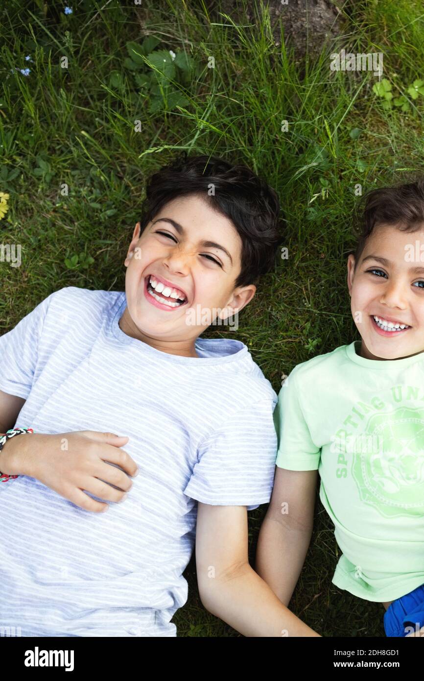 The boys in a field hi-res stock photography and images - Alamy