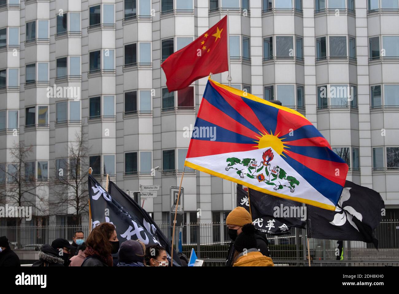 Berlin, Germany. 10th Dec, 2020. The Chinese flag and the Tibetan flag can be seen in front of the Chinese embassy during an action by human rights organisations. On the occasion of Human Rights Day, activists protested against China's policies. Credit: Paul Zinken/dpa/Alamy Live News Stock Photo