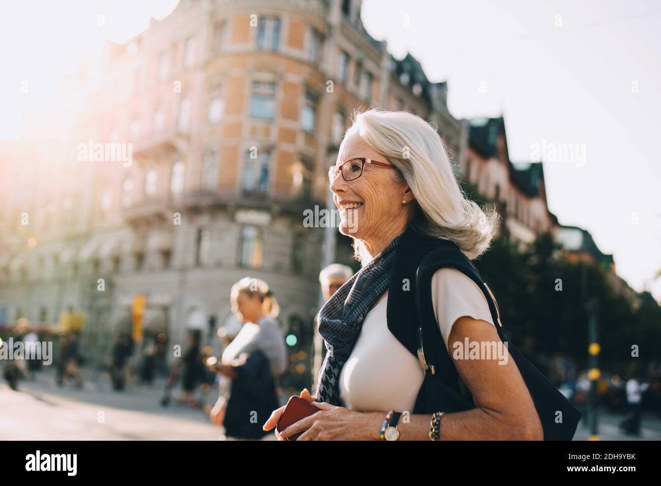 Wrinkled woman hi-res stock photography and images - Alamy