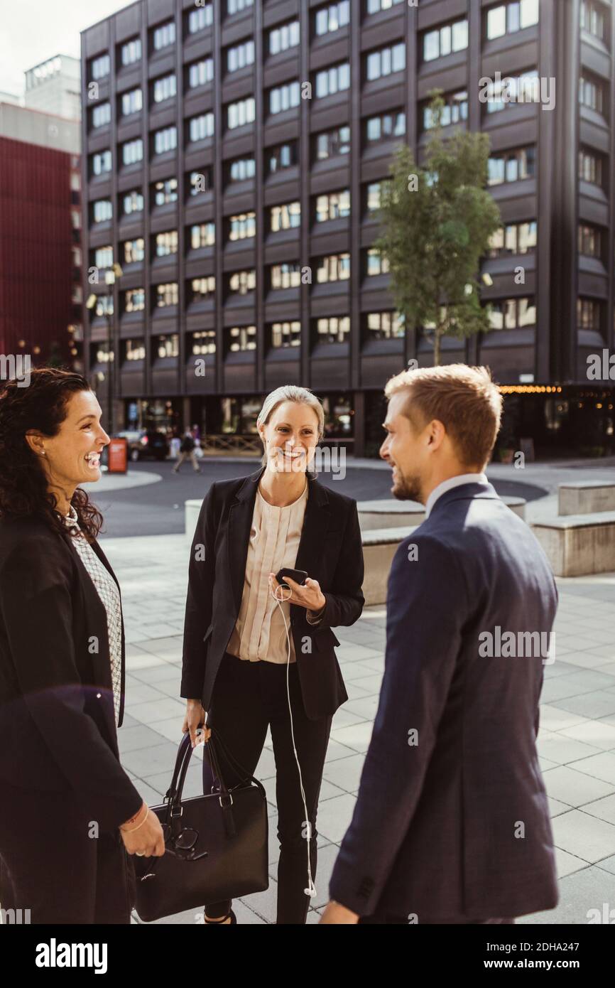 Outdoor meeting male female caucasian hi-res stock photography and ...