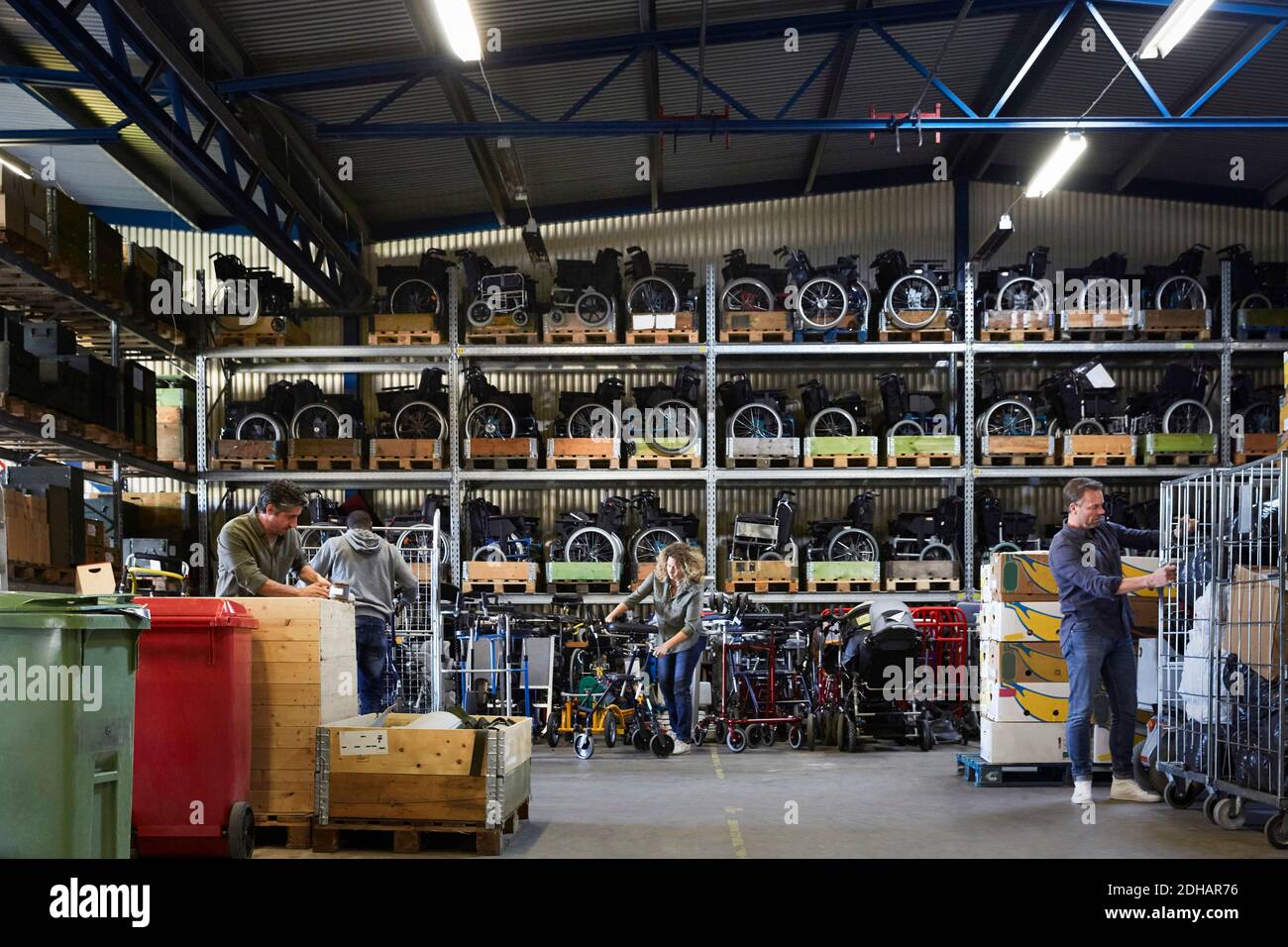 Working Eoka Working with colleagues hi-res stock photography and images - Alamy