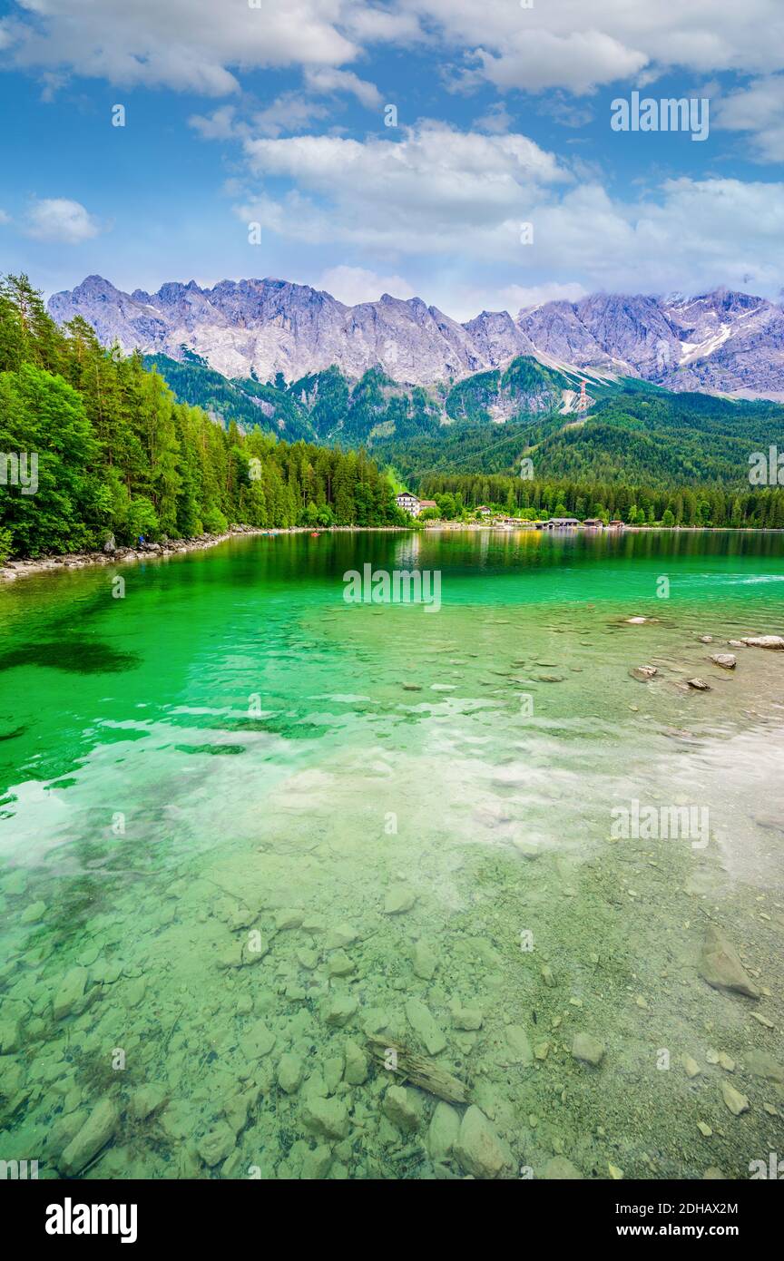 Eibsee lake with Zugspitze mountain in the background. Beautiful ...