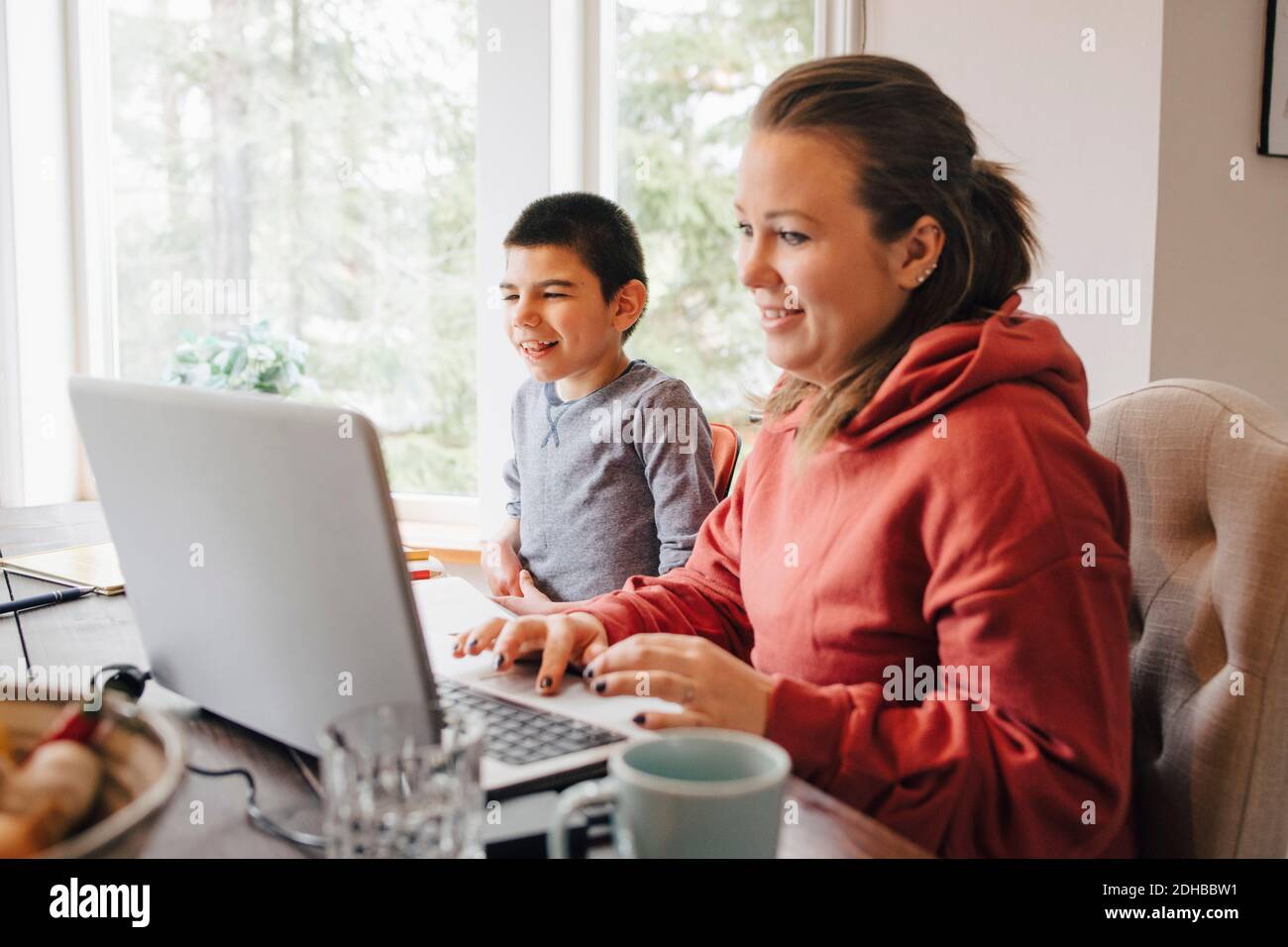 Autistic adult computer hi-res stock photography and images - Alamy