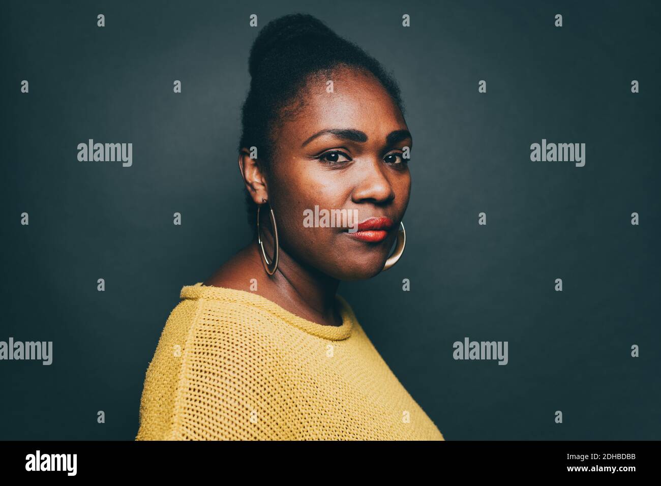 African woman face silhouette hi-res stock photography and images - Alamy
