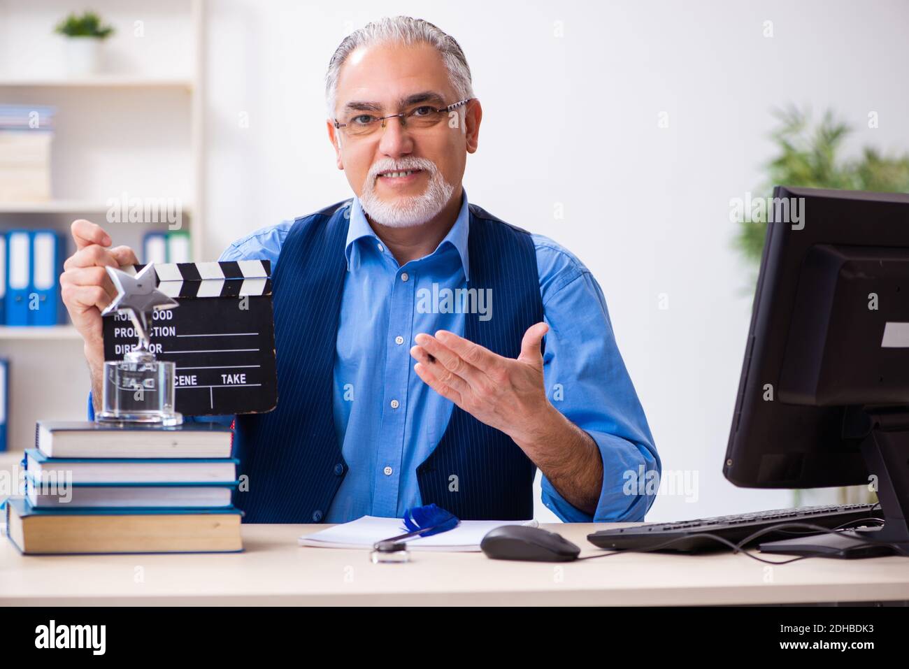 Screenplay paper hi-res stock photography and images - Alamy