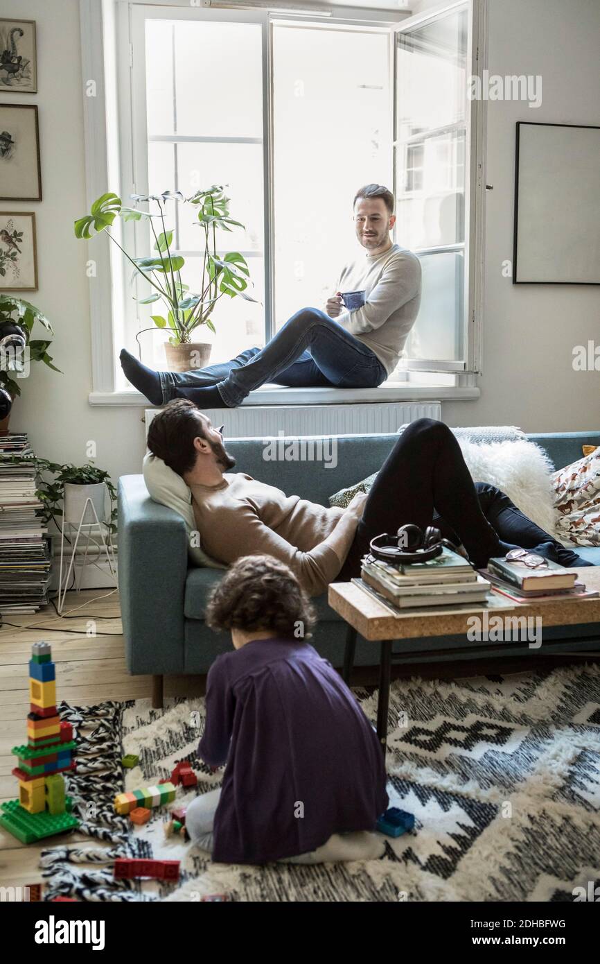 Gay couple sofa hi-res stock photography and images - Page 9 - Alamy