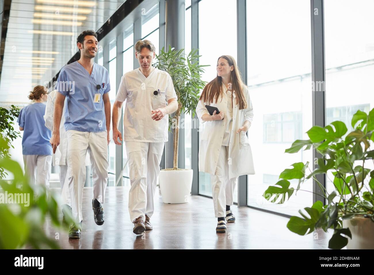 Medical team in coat hi-res stock photography and images - Alamy