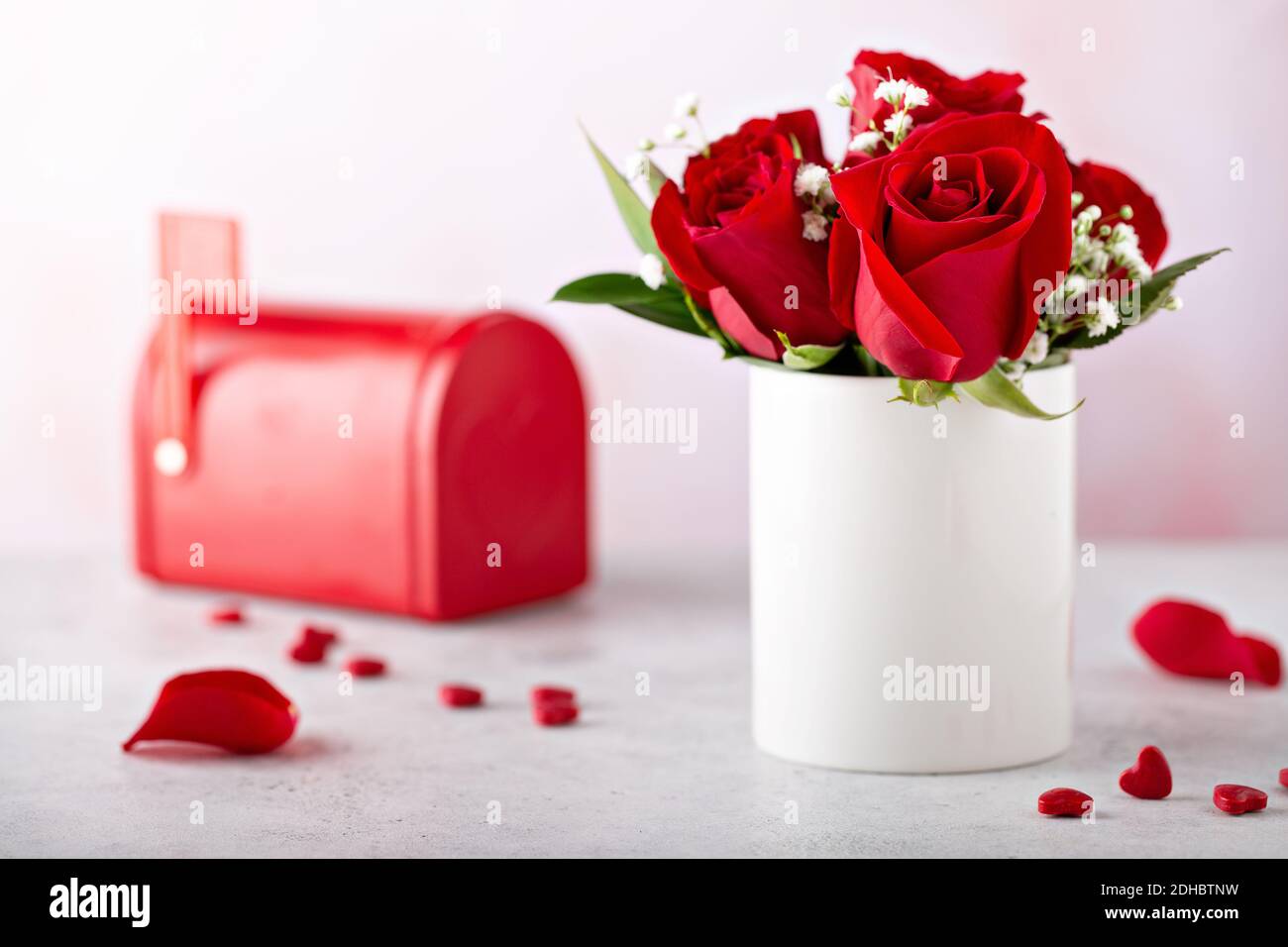 Red roses and hearts for Valentines day Stock Photo - Alamy