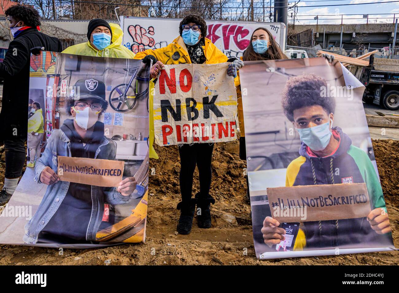 Brooklyn, New York, USA. 10th Dec, 2020. Residents from Brownsville, Brooklyn, disrupted National Grid's construction site on December 10, 2020 at the intersection of Junius St. and Linden Boulevard halting their so-called Metropolitan Reliability Infrastructure Project, better known as the North Brooklyn Pipeline, successfully shutting it down for the day. (Photo by Erik McGregor/Sipa USA) Credit: Sipa USA/Alamy Live News Stock Photo