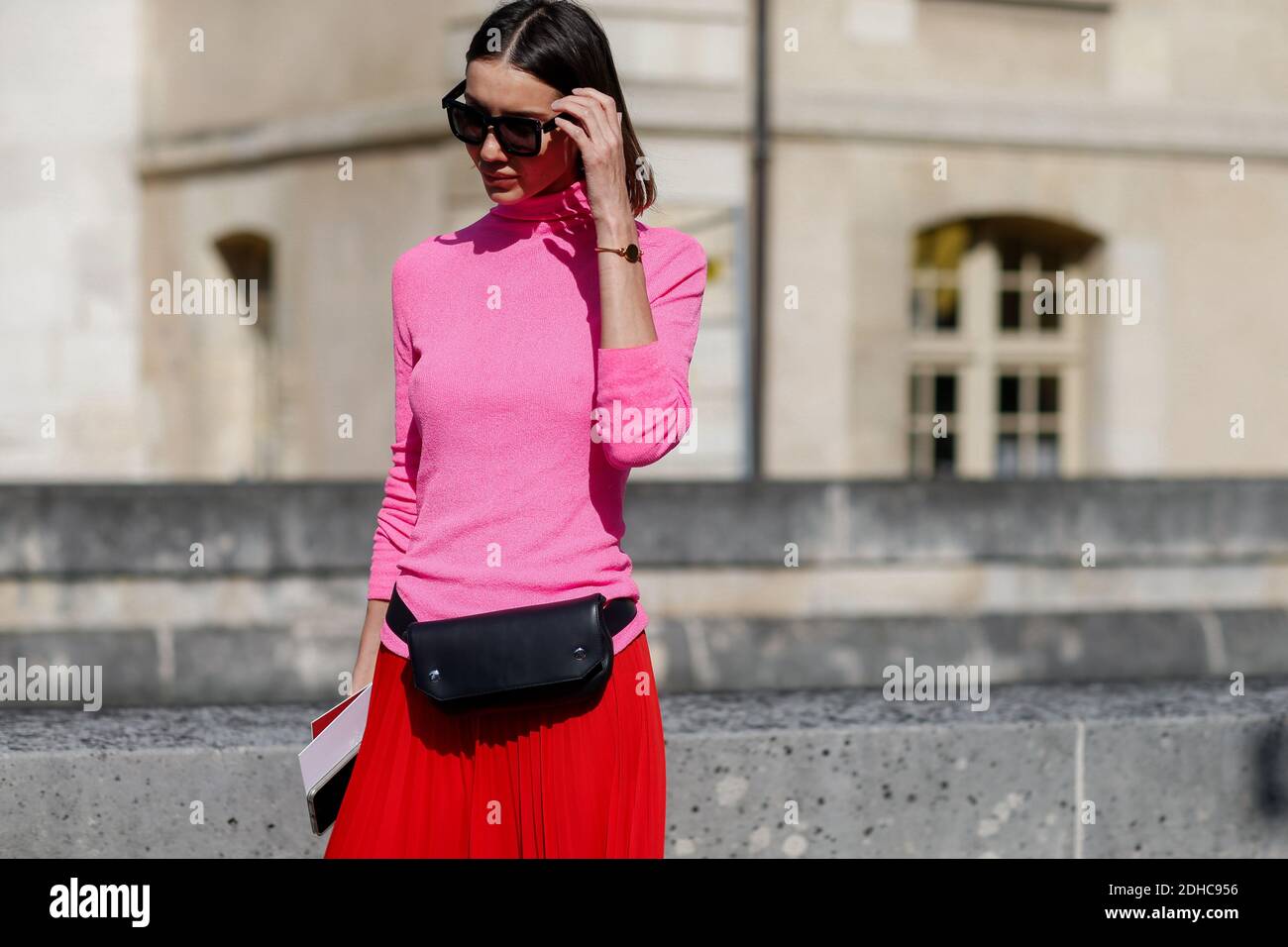 Street style, Julie Pelipas arriving at Nina Ricci Spring-Summer 2018 show  held at Invalides, in Paris, France, on September 29, 2017. Photo by  Marie-Paola Bertrand-Hillion/ABACAPRESS.COM Stock Photo - Alamy